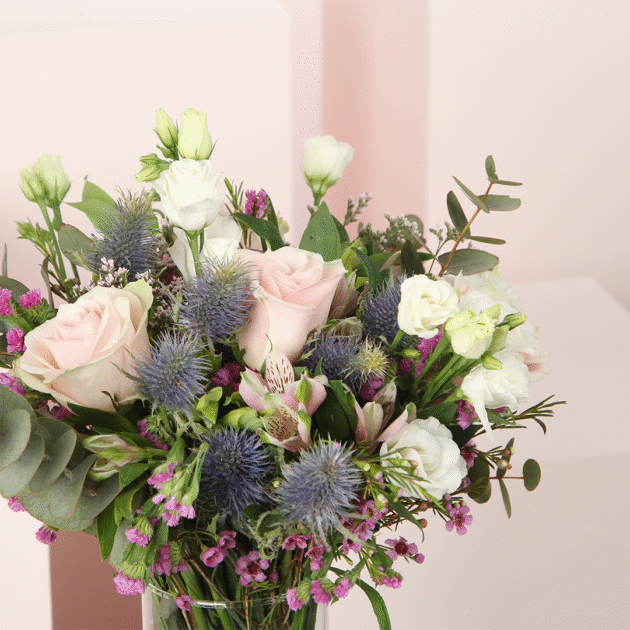 Peaceful Roses Vase 4