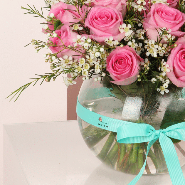 20 Pink Roses Vase 3